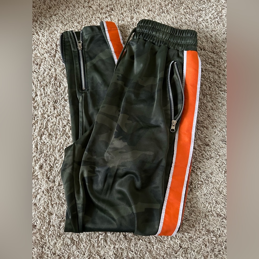 sweatpants